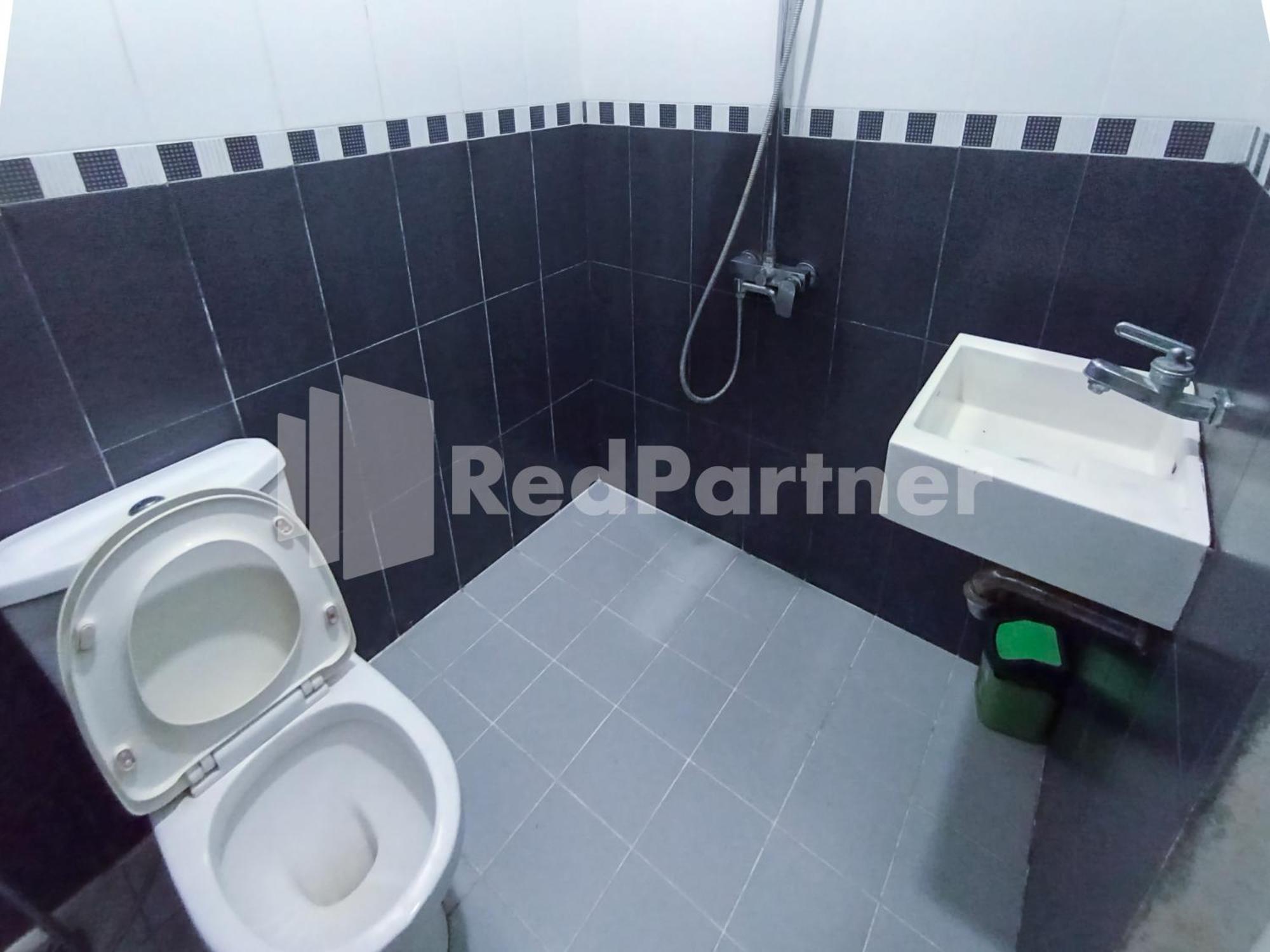 Nillo Hotel Kebumen Mitra Reddoorz Exterior foto