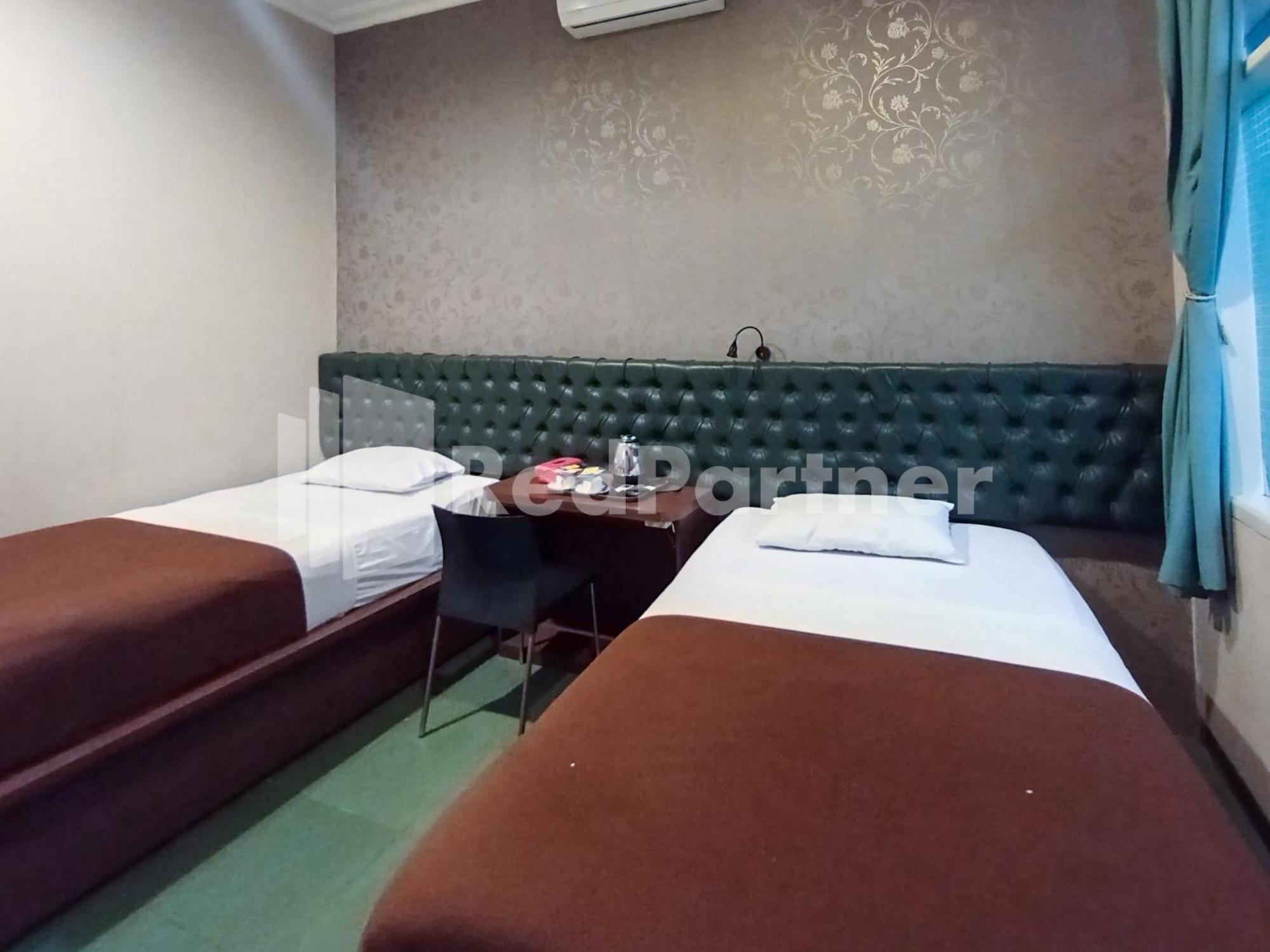 Nillo Hotel Kebumen Mitra Reddoorz Exterior foto