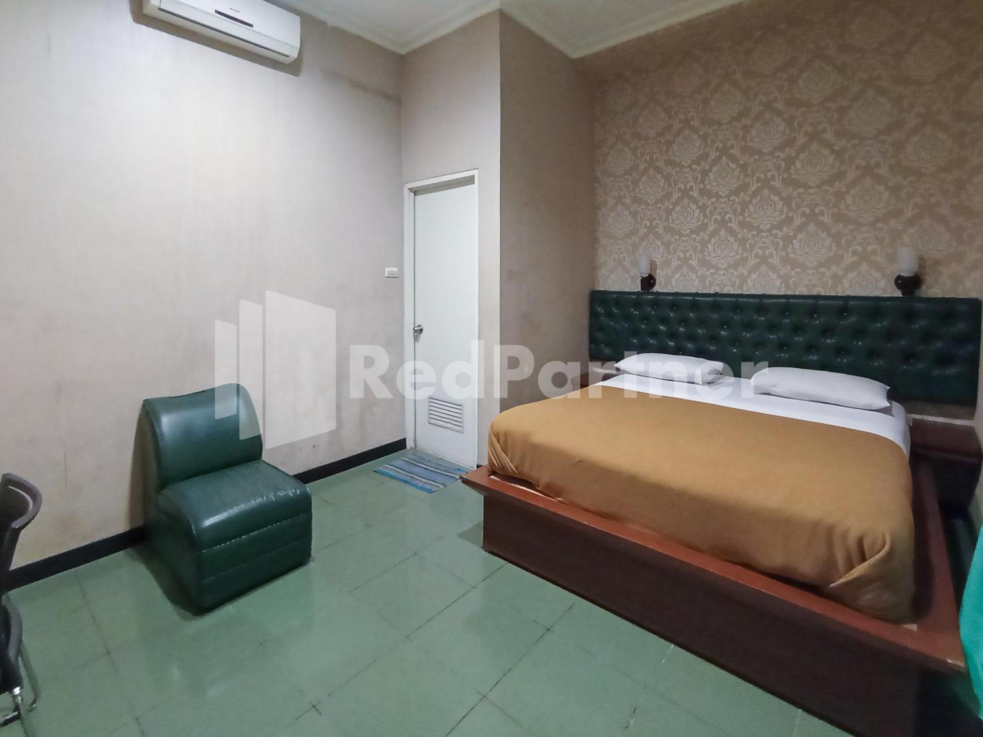 Nillo Hotel Kebumen Mitra Reddoorz Exterior foto