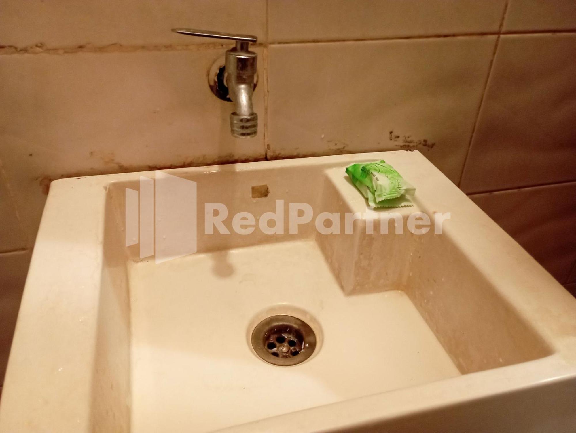 Nillo Hotel Kebumen Mitra Reddoorz Exterior foto