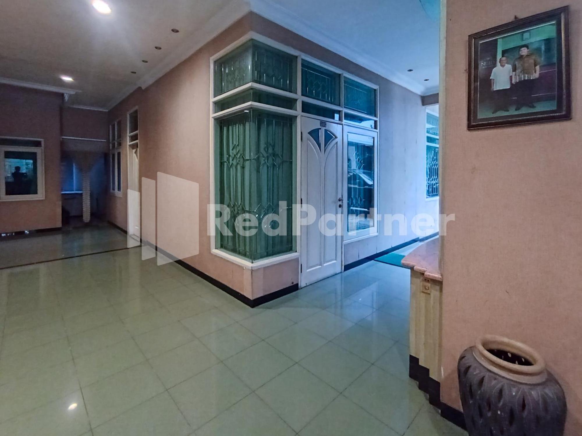 Nillo Hotel Kebumen Mitra Reddoorz Exterior foto